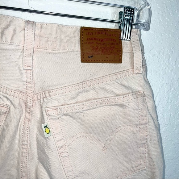 Levi’s 501 Women Size 25 Pale Pink Lemon Tag Button Fly Cut Off Jean Short - Picture 4 of 10